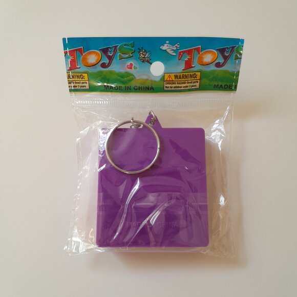 Tic-Tac-Toe Game Key Chain Toy - Picture 5 of 7